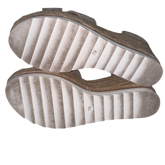 Marc Fisher Gray Suede Espadrille Wedge Sandals | Ankle Strap Size 7 Resort Chic - Picture 8 of 9